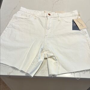 NWT Universal Thread Vintage Stretch White Jean Shorts